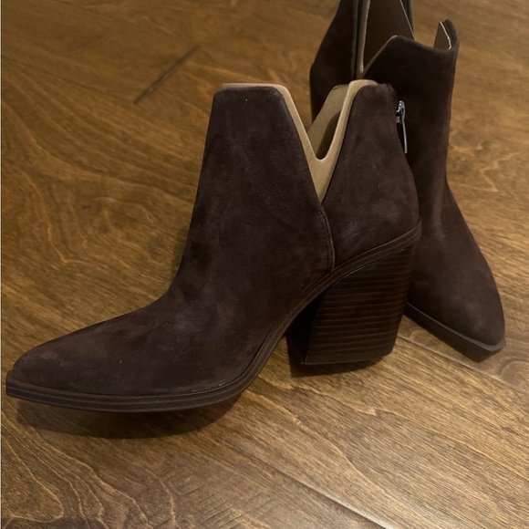 Vince Camuto Gidgeta Bootie 8.5 - Picture 7 of 7